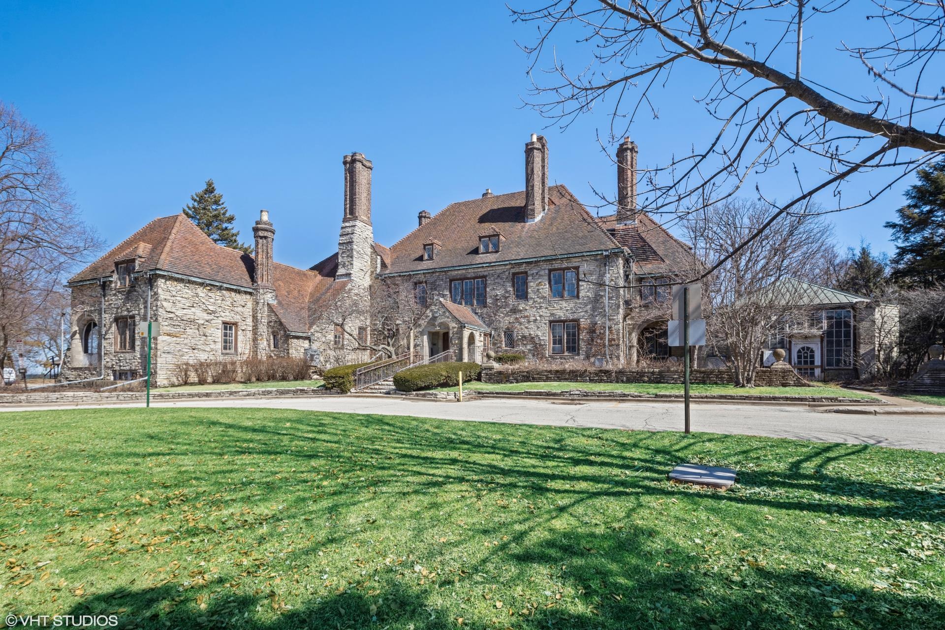 Front View of Harley Clarke Mansion